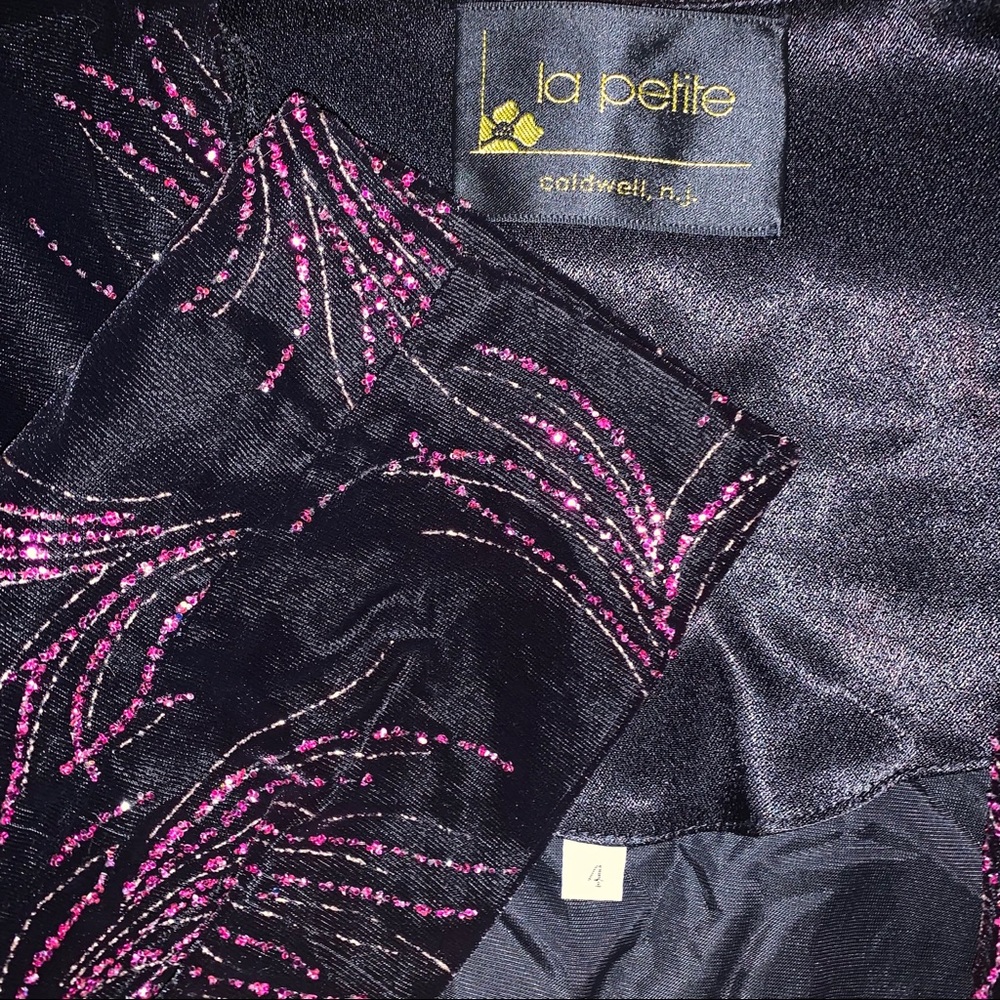 Beautiful Velvet VTG Jacket - Picture 5 of 6